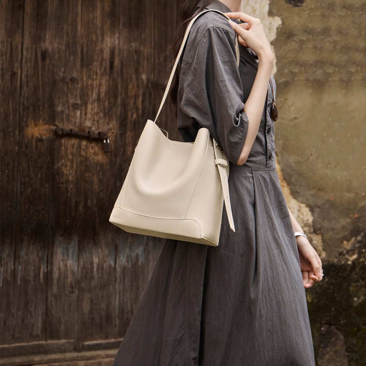 Luxe Genuine Leather Bucket Tote Shoulder Bag - Image 39