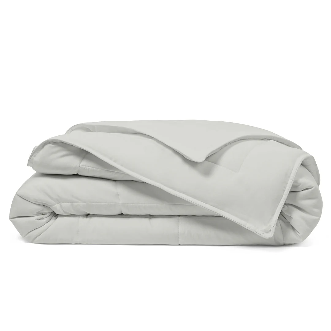 Luxury Down Alternative Comforter - Image 4