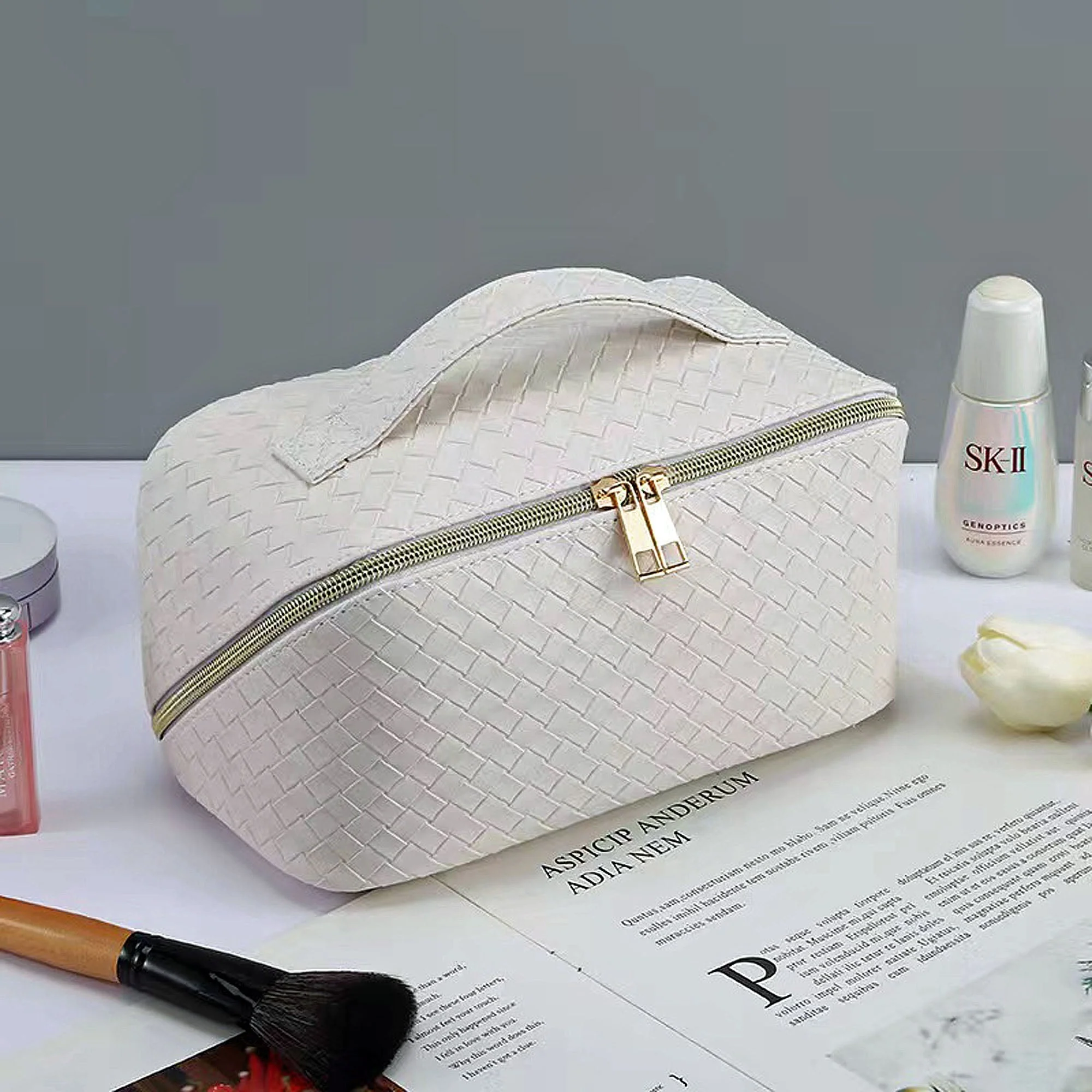 Makeup Bag White PU Leather Travel Cosmetic Organizer for Daily Use - Image 5