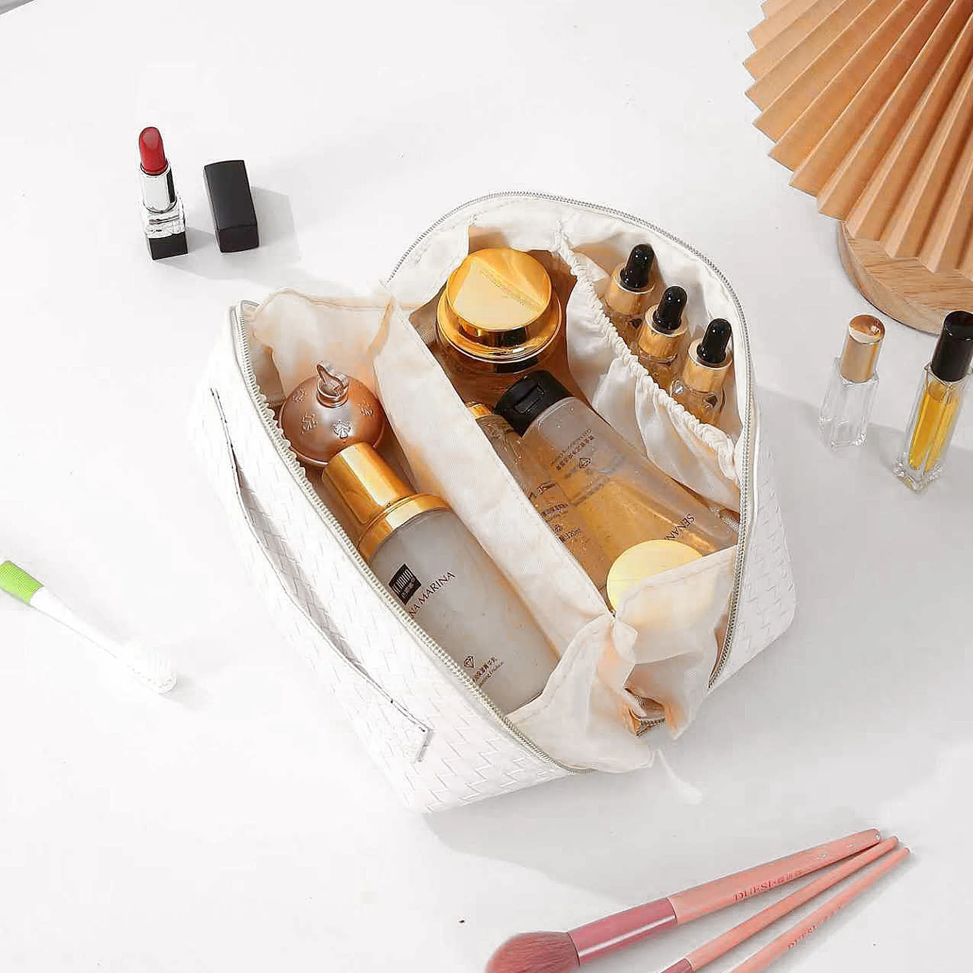 Makeup Bag White PU Leather Travel Cosmetic Organizer for Daily Use - Image 6
