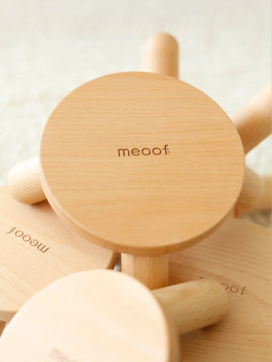 Meoof Gulu Elevated Ceramic Pet Water Bowl with Wooden Stand - Image 26