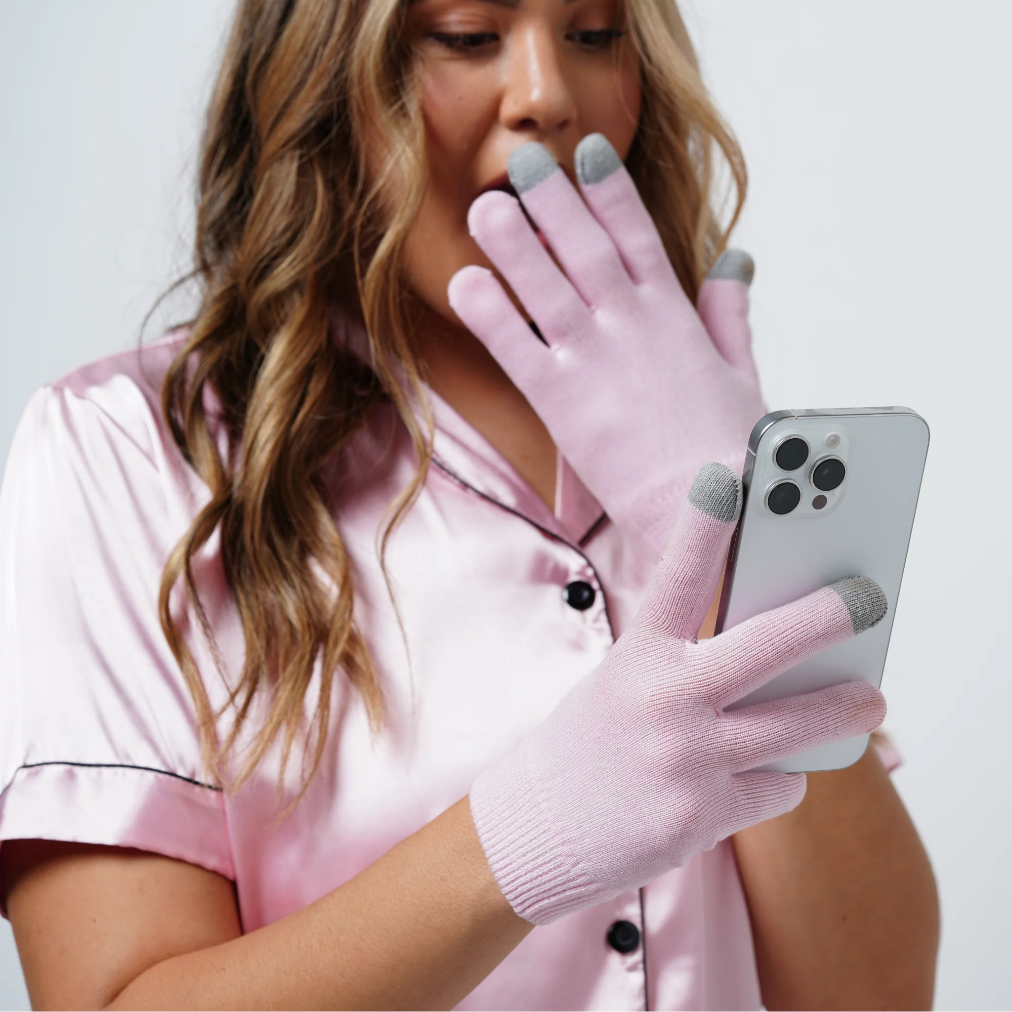 Moisturizing Spa Gloves | Hydrating Gel Gloves for Dry Hands - Image 7