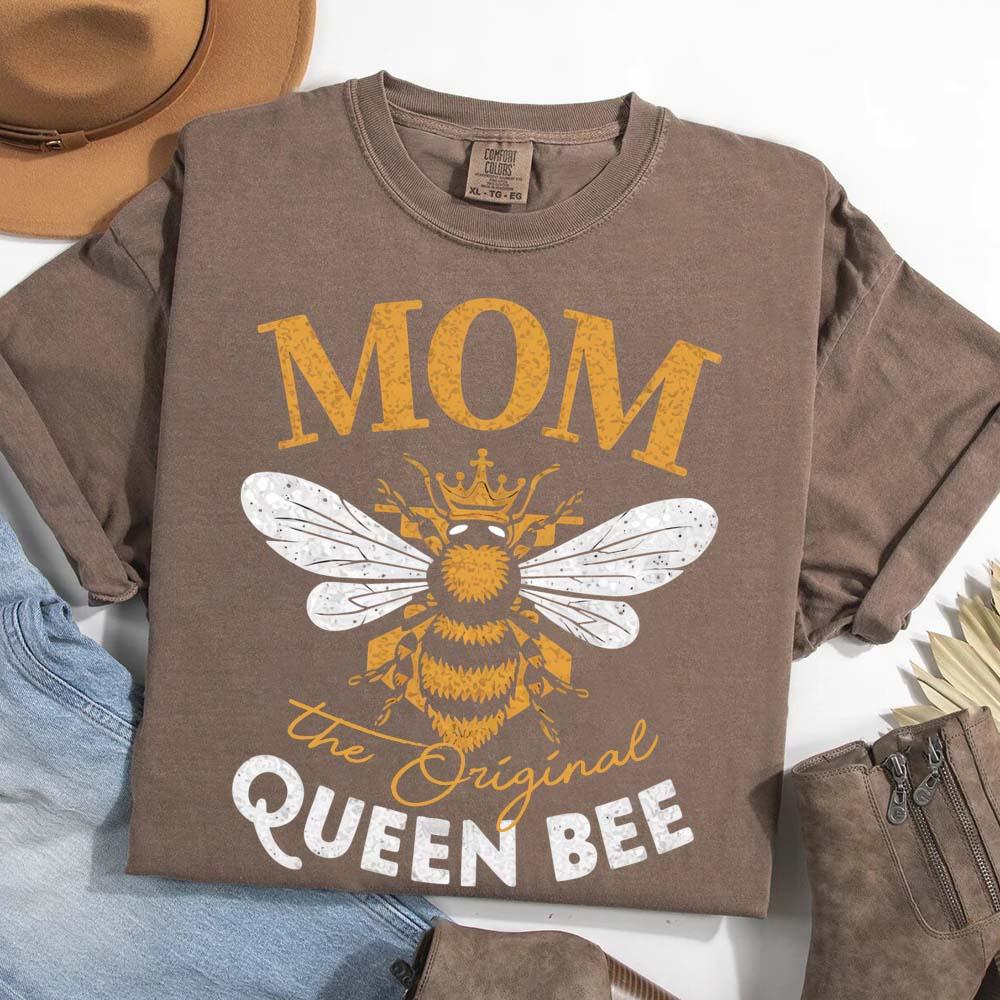 Mom, The Original Queen Bee Shirt – Stylish & Fun Mother's Day Tee - Image 11