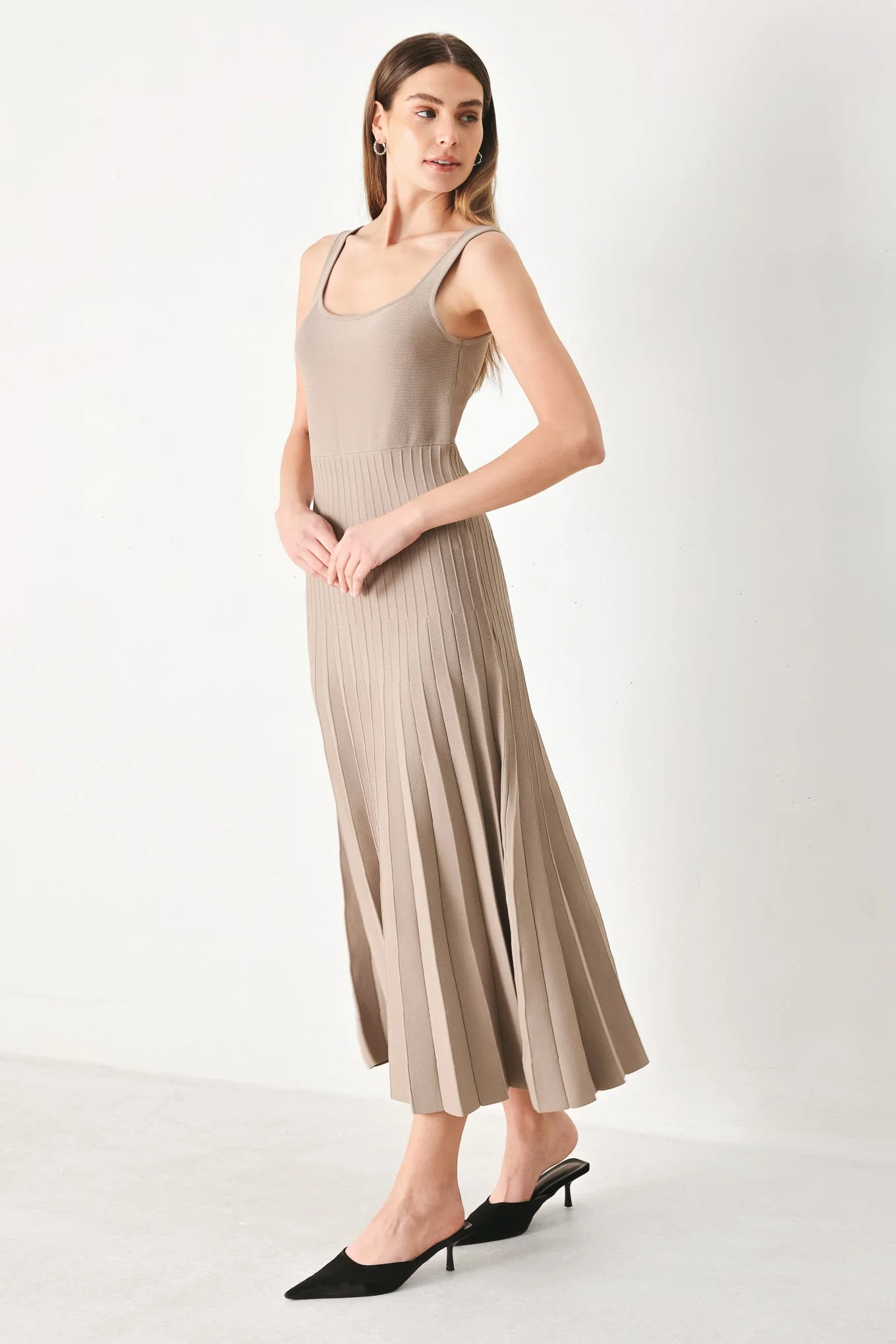 Mono Form Sweater Knit Midi Dress - Image 8