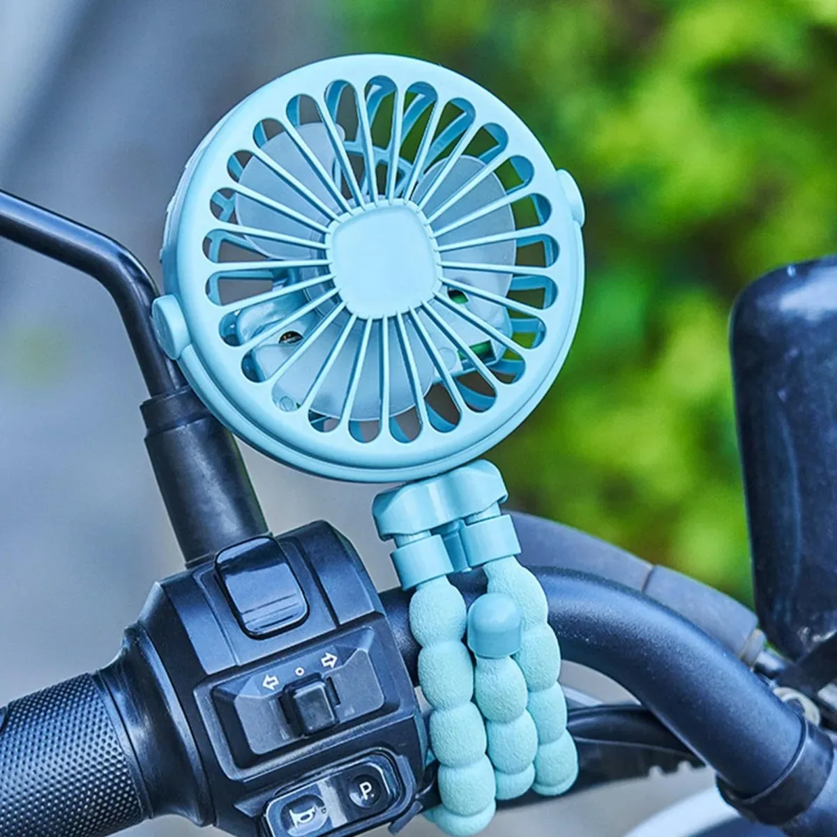 Octopus-Shaped Flexible Mini Fan - Image 9
