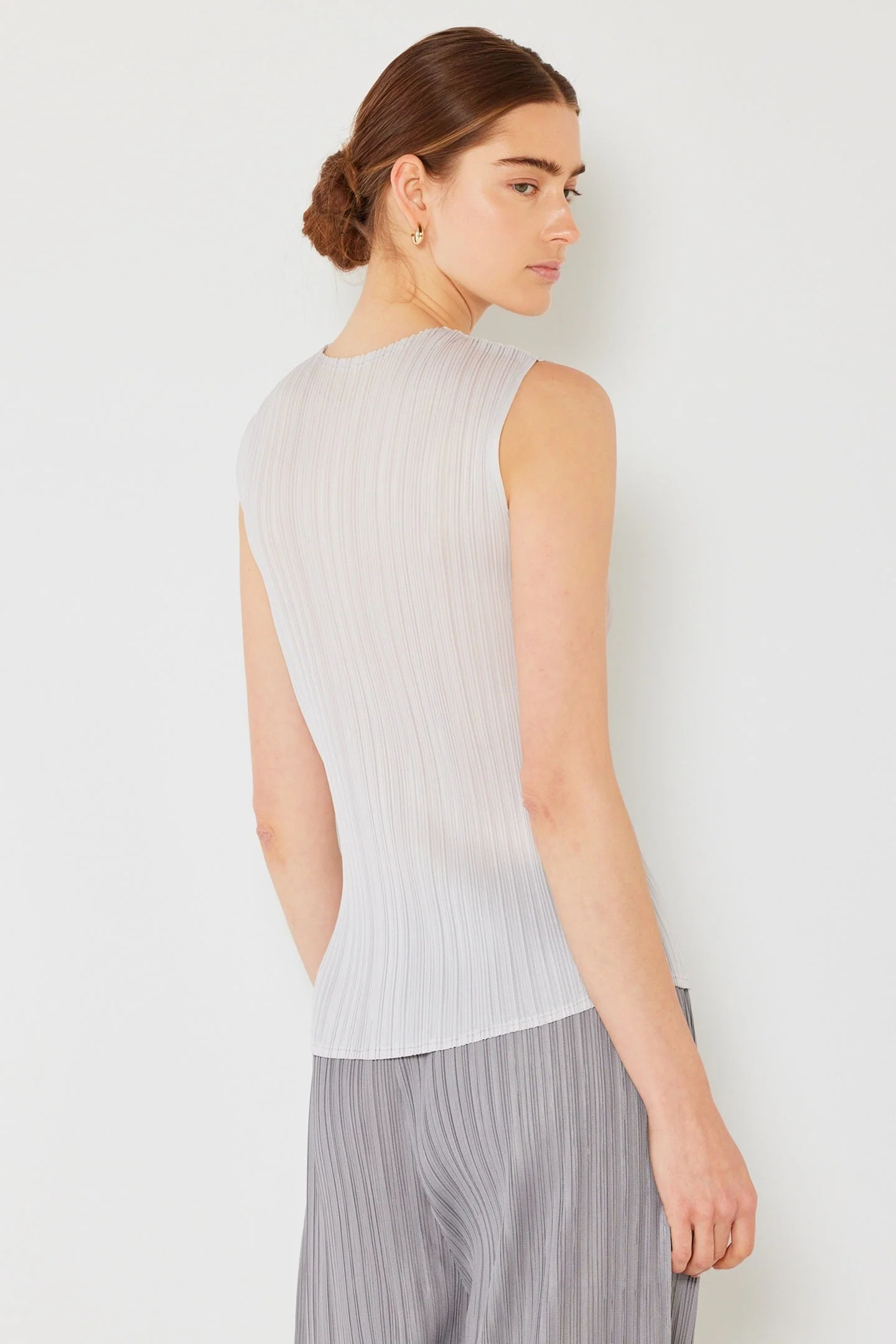 Marina West T01SL Pleated Sleeveless Tank Top - Image 10