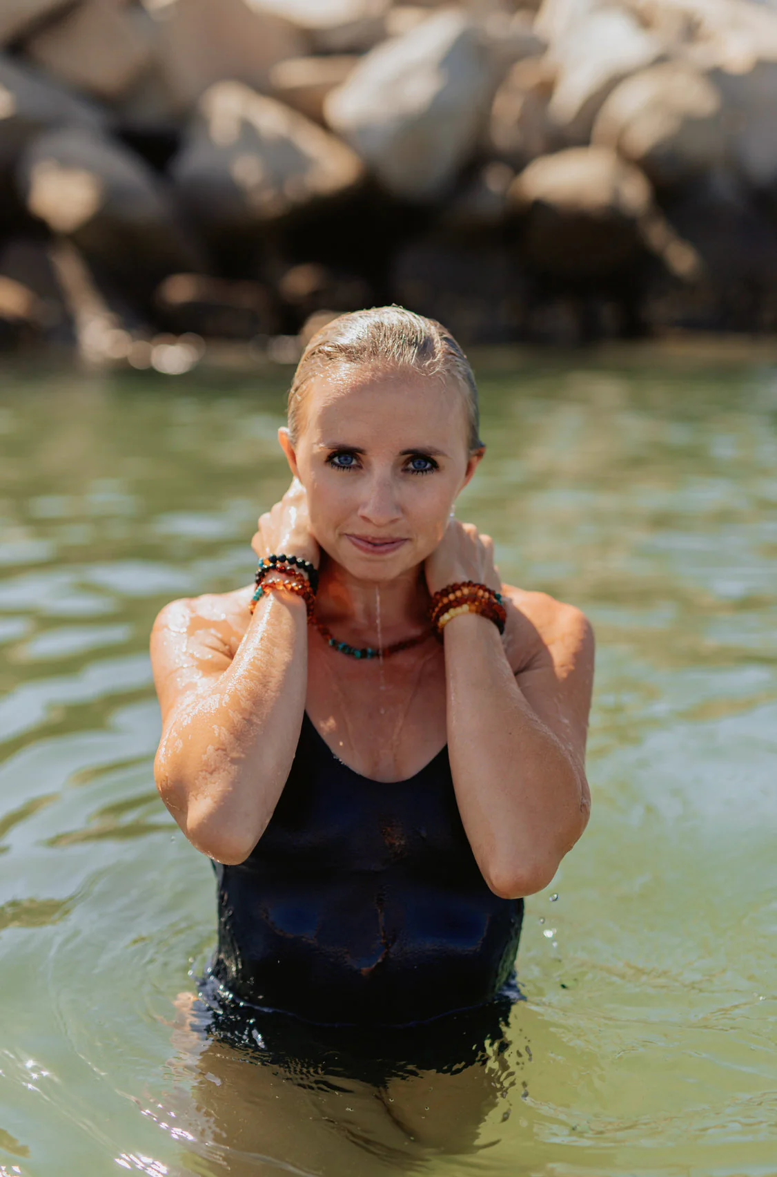 Raw Black Baltic Amber || Adult Bracelet - Image 3