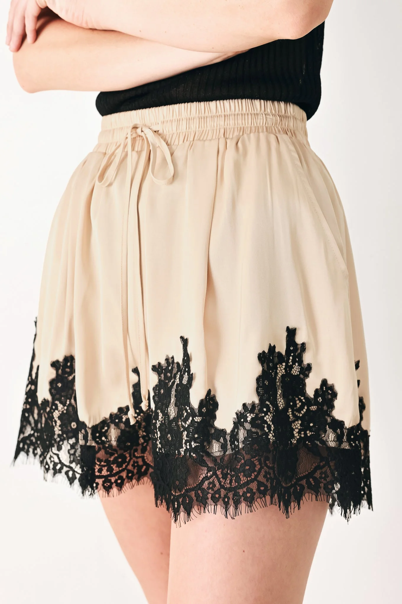 Rodeo Romance Woven Shorts - Image 5