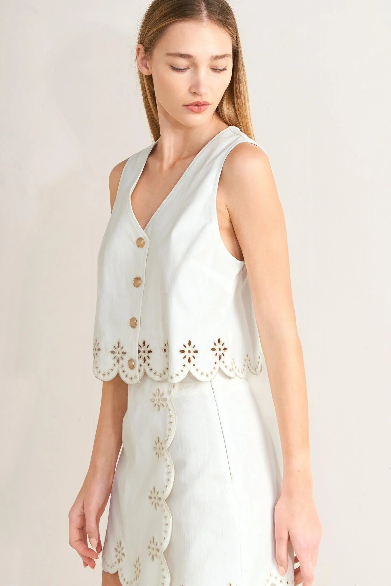 Seafoam Scallop Woven Vest - Image 6