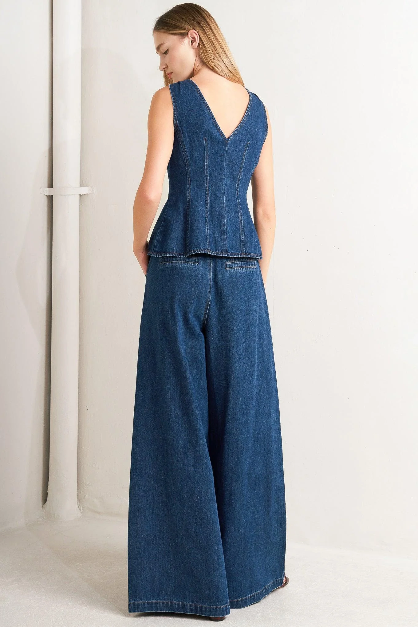 Sharp Femininity Denim Vest - Image 5