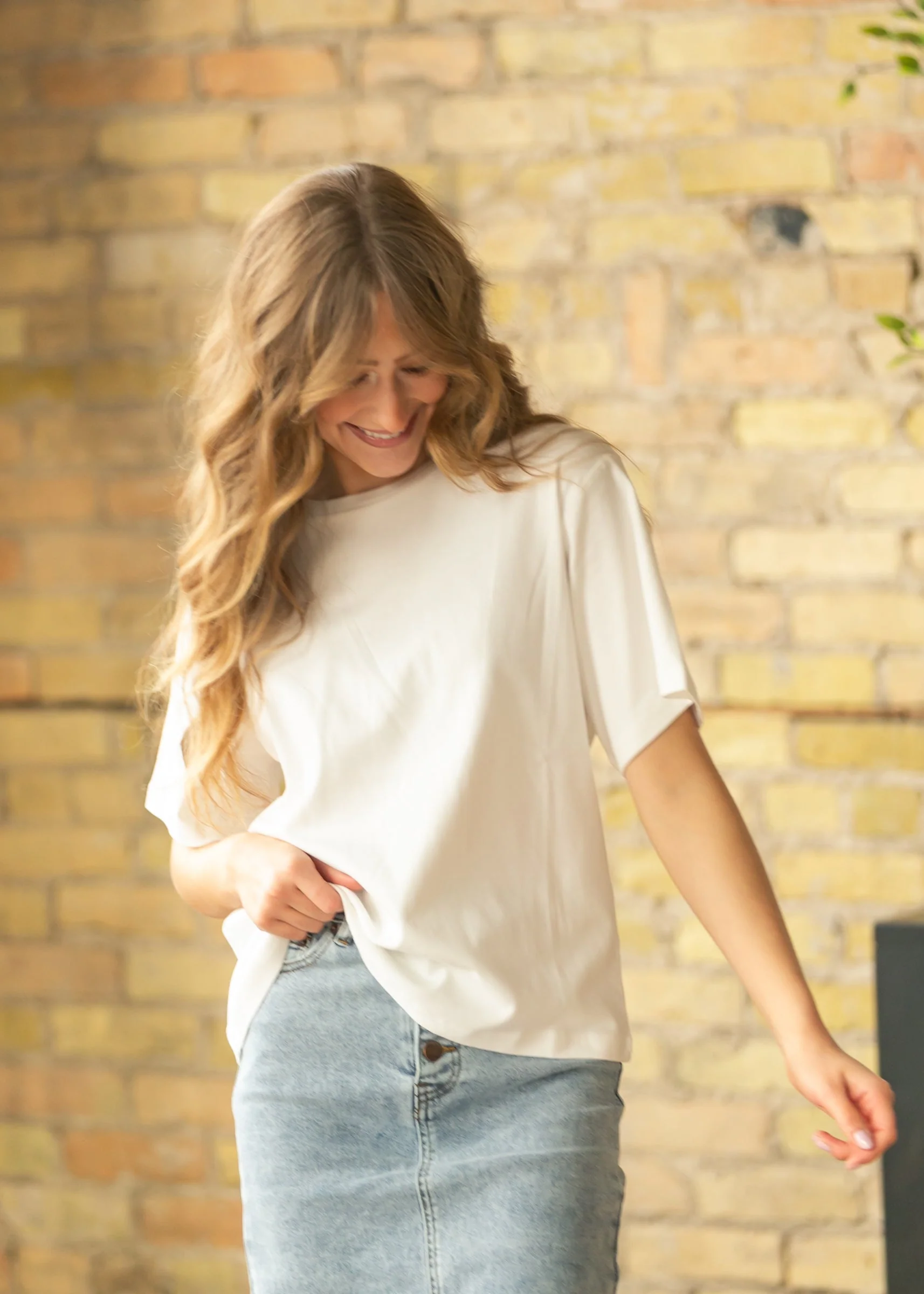 Short Sleeve Essential Relaxed T-shirt - Image 3