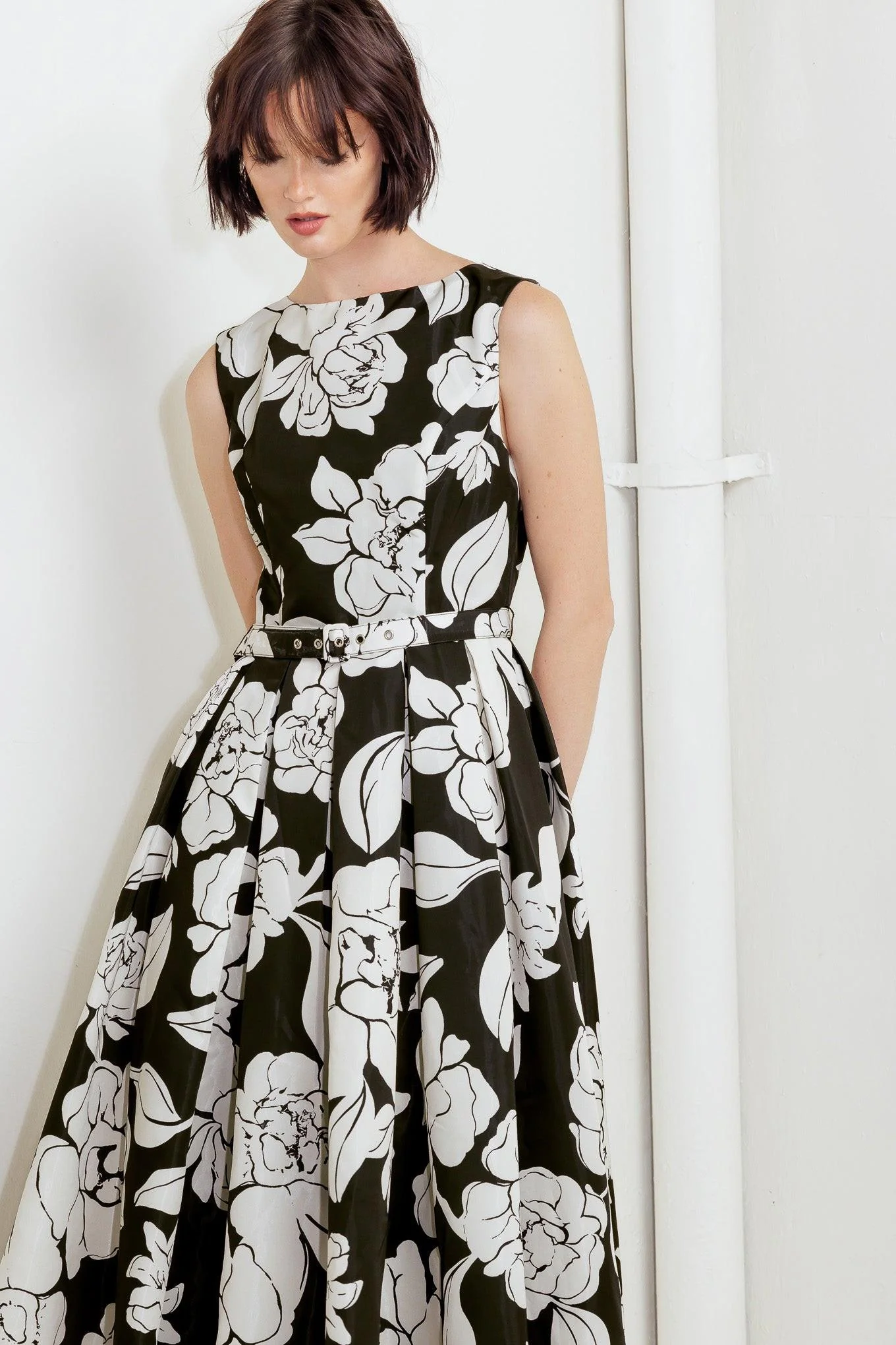 Silent Heart Black Woven Midi Dress - Image 4