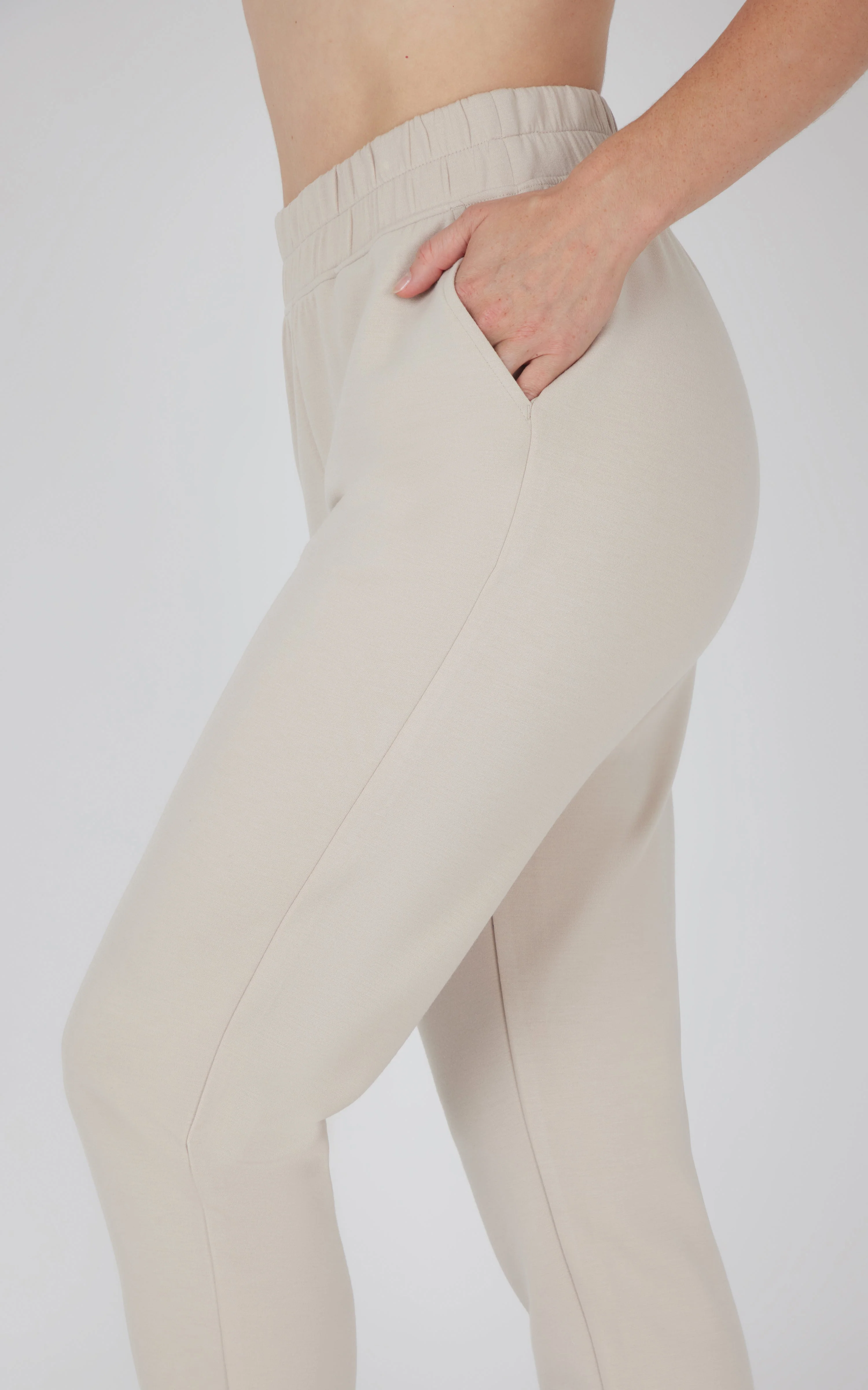 Softlite Jogger - Image 32