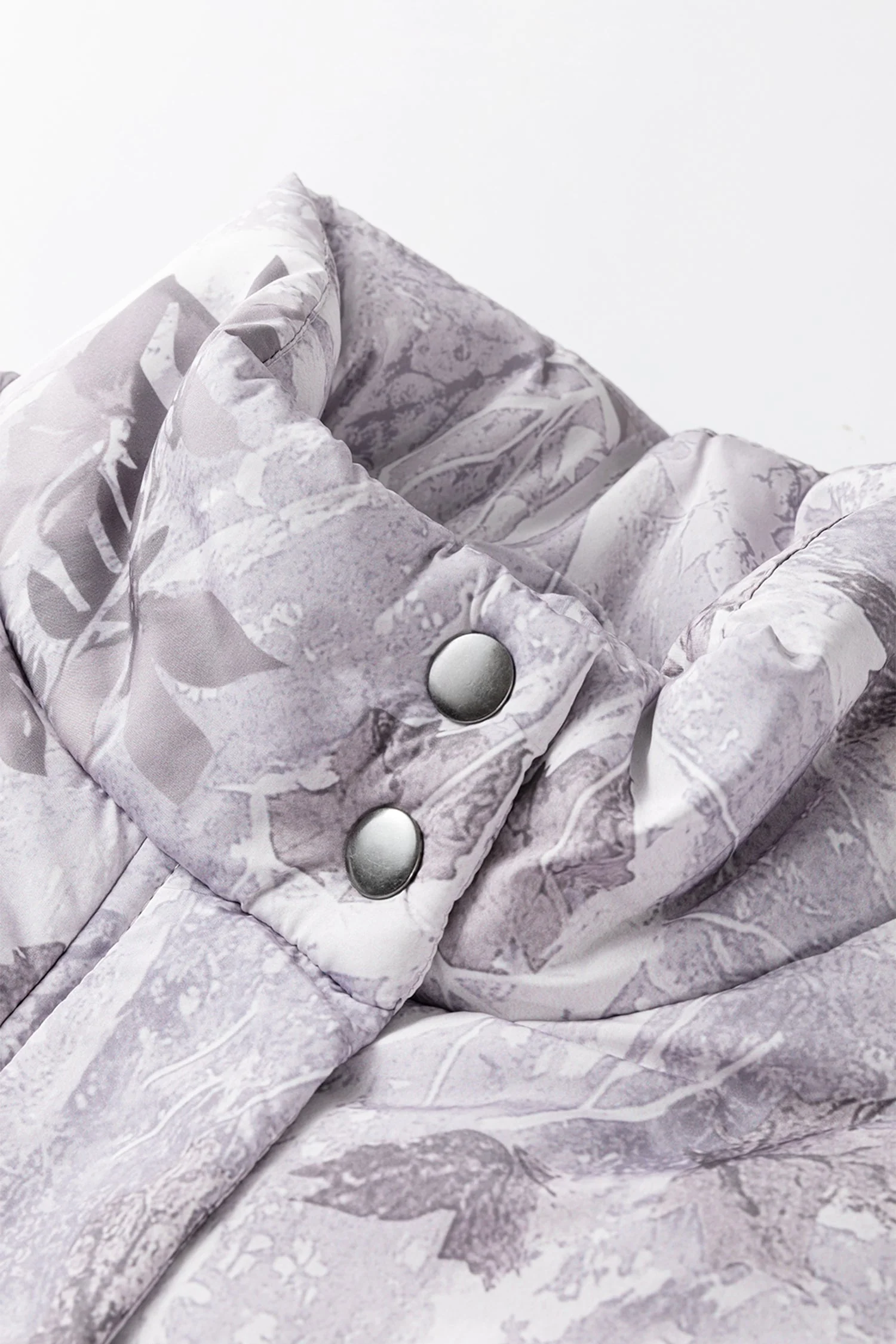 Tessa Camo Leaf Print Winter Puffer Vest - Gray - Image 5