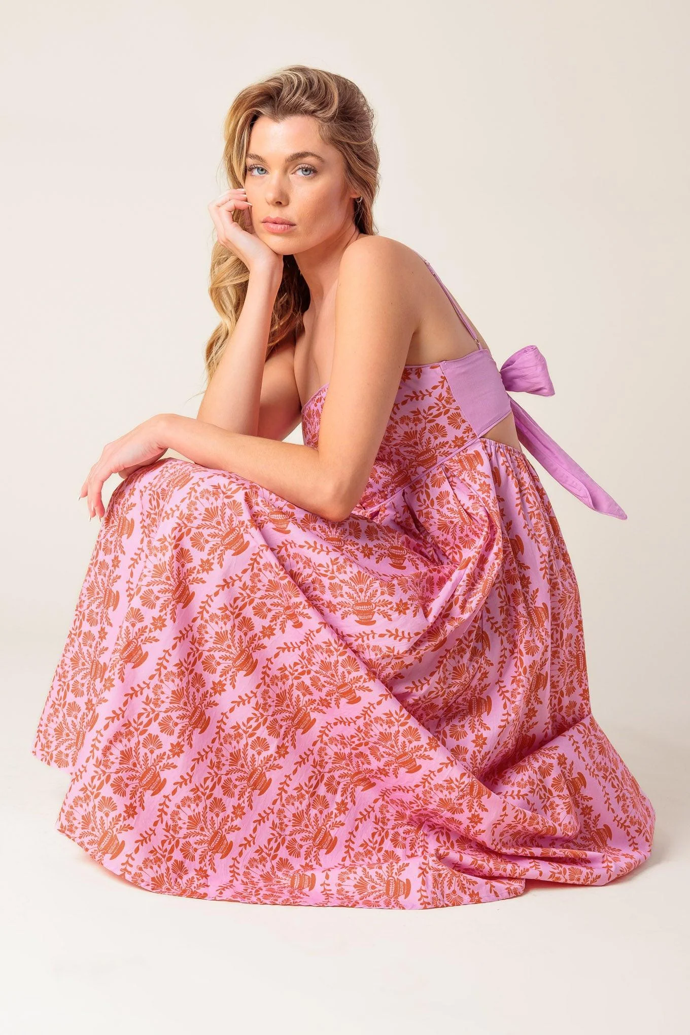 The Evette Pink Woven Midi Dress - Image 5