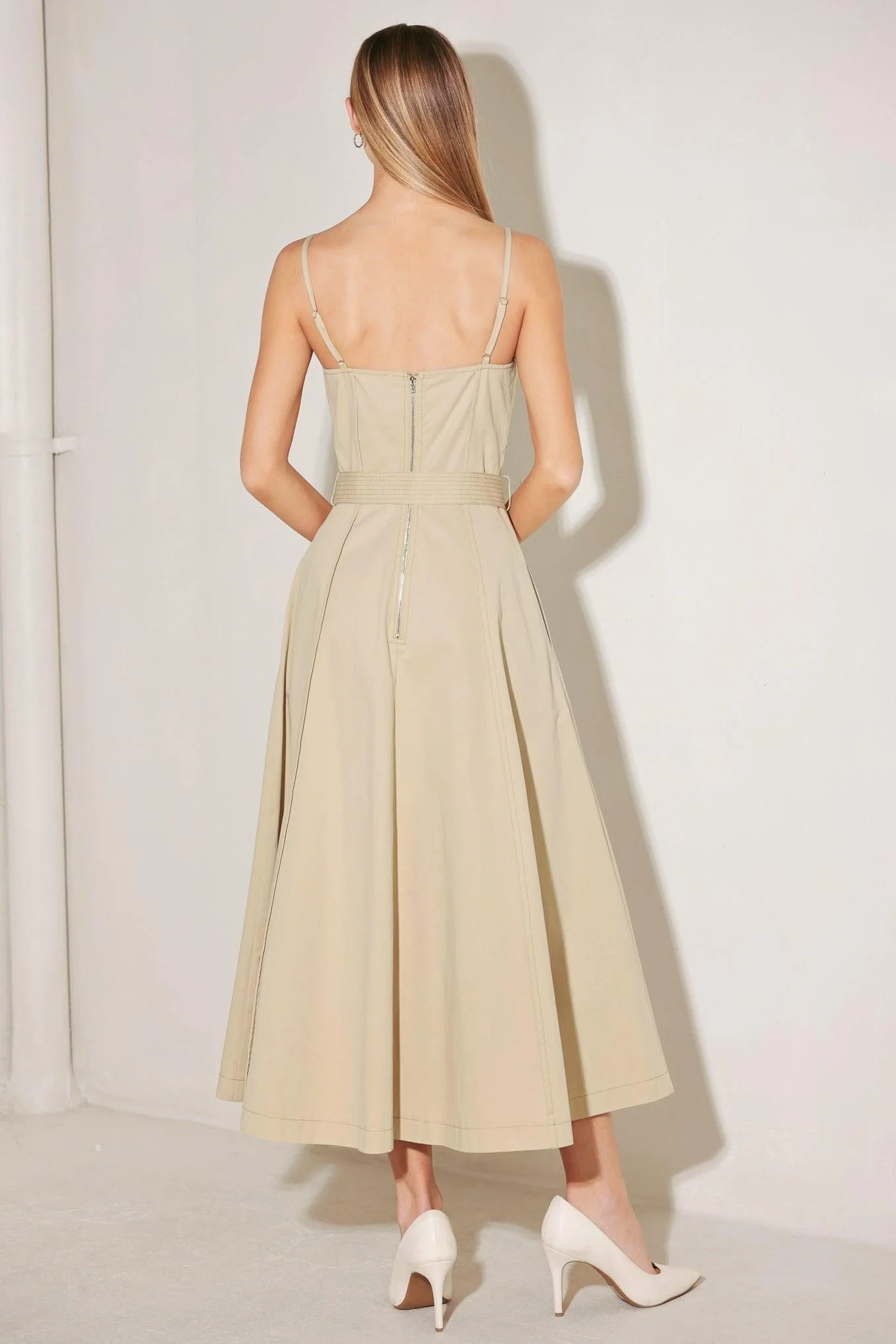 Understated Icon Woven Midi Dress - Image 2