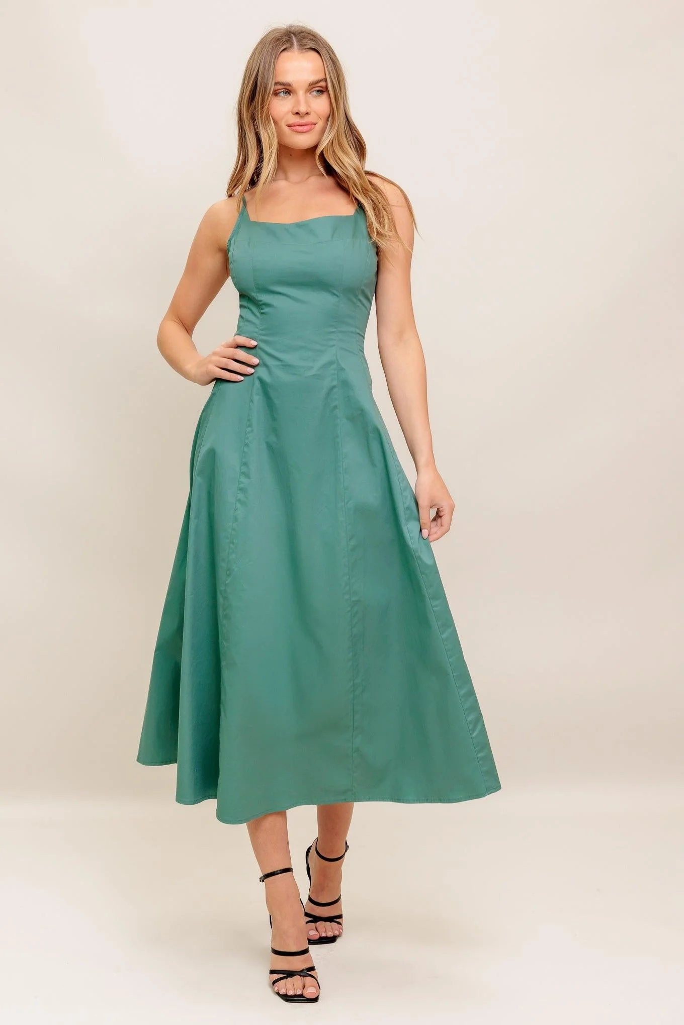 Verde Elegante Woven Midi Dress - Image 3