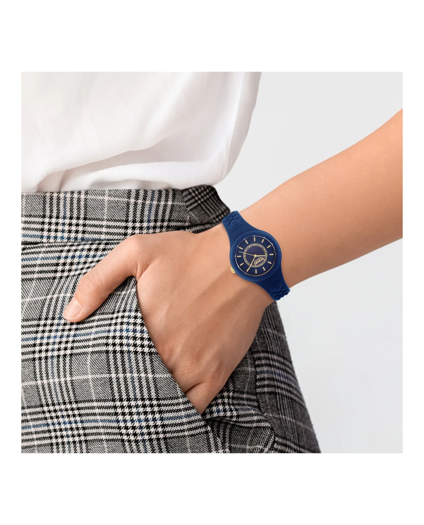 Versus Versace Fire Island Strap Watch - Image 5
