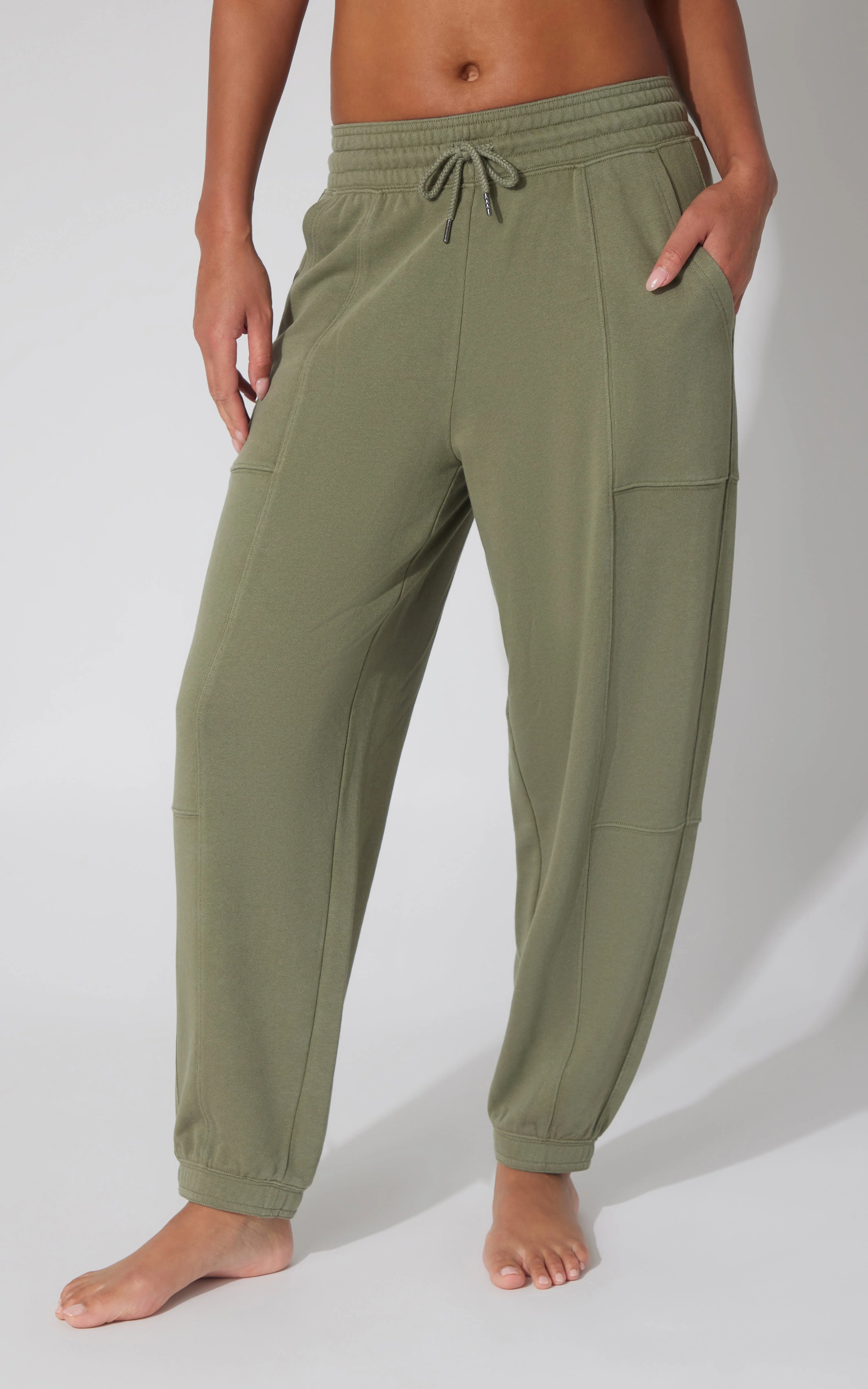 Washed Loop Terry Barrel Jogger - Image 16
