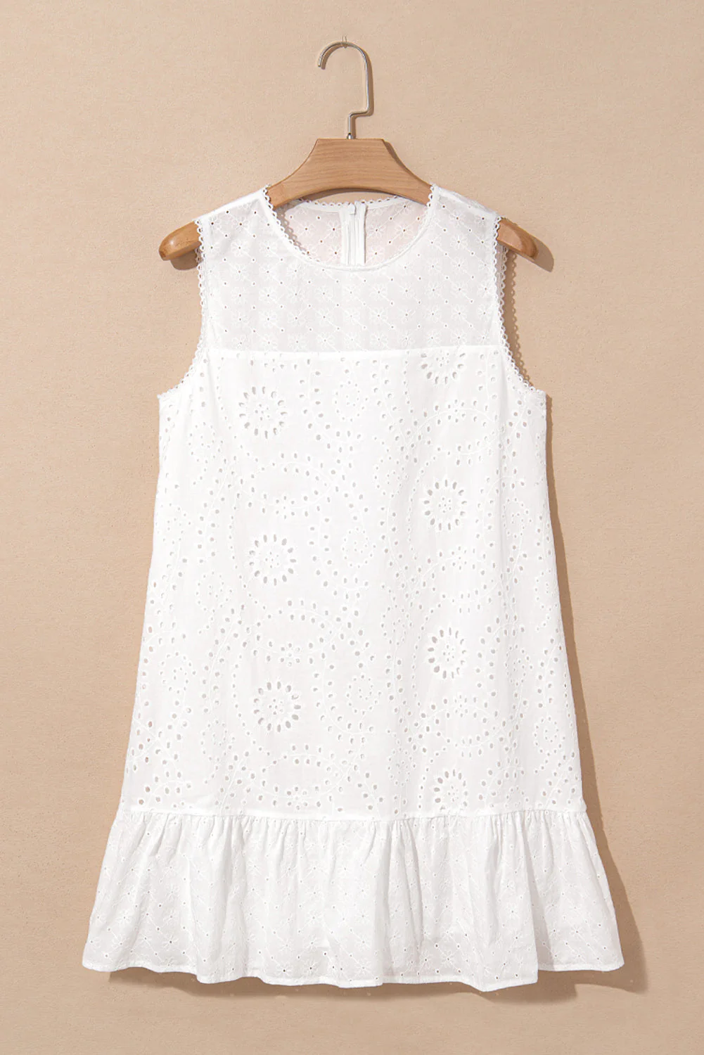 White Floral Eyelet Embroidered Sleeveless Shift Dress - Image 4