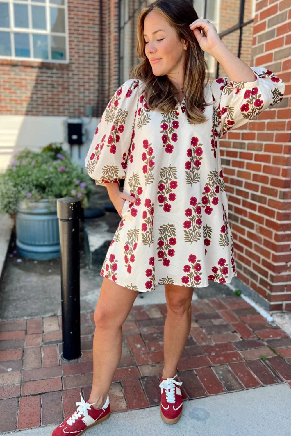 White Floral Print V Neck 3/4 Sleeve Loose Mini Dress - Image 4