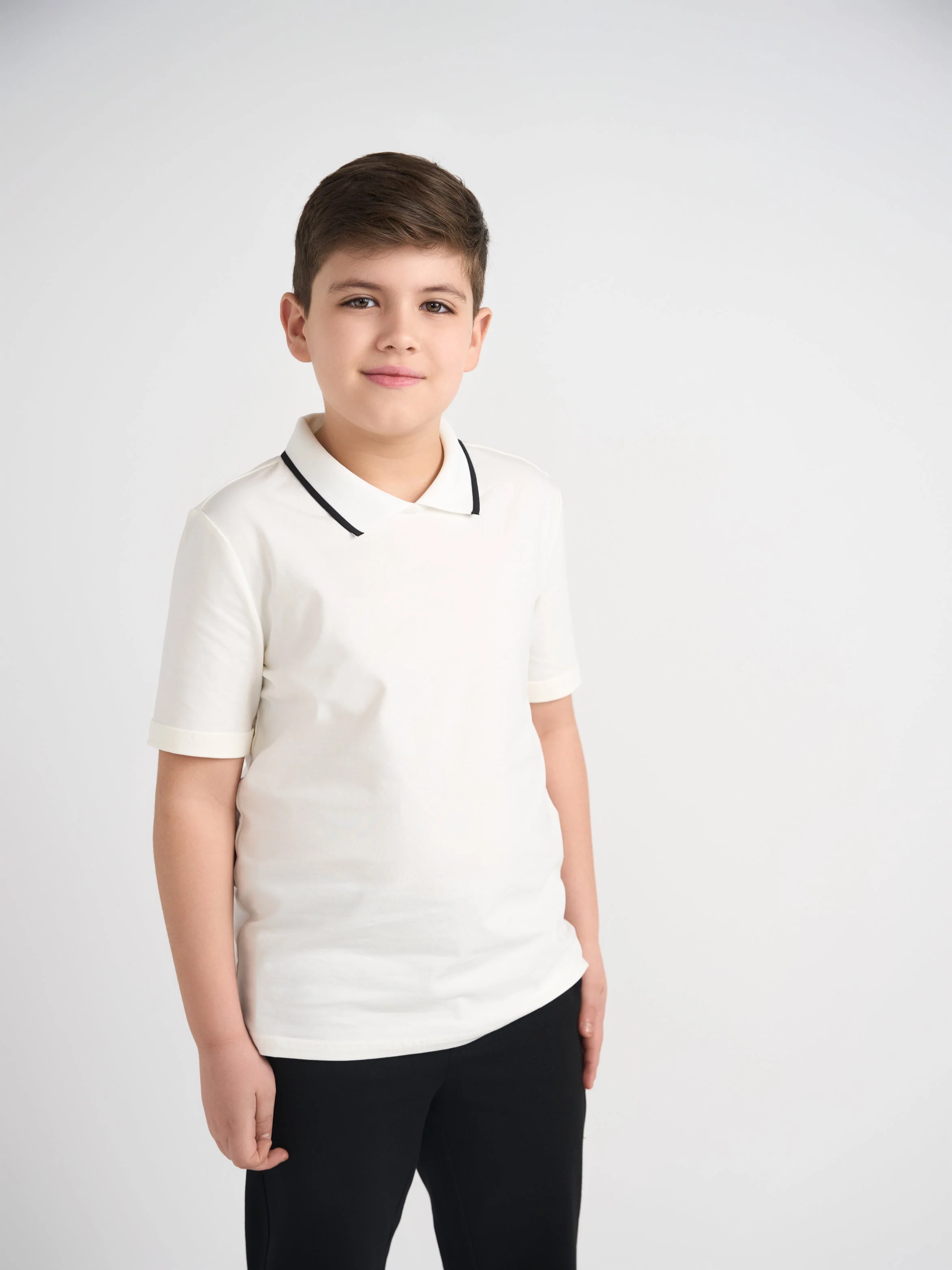 White With Black Trim Collar Top - Image 3