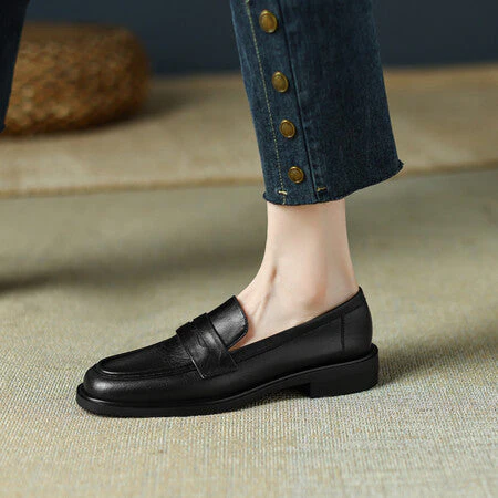 Women’s British Style Vintage Heeled Leather Shoes - Image 4