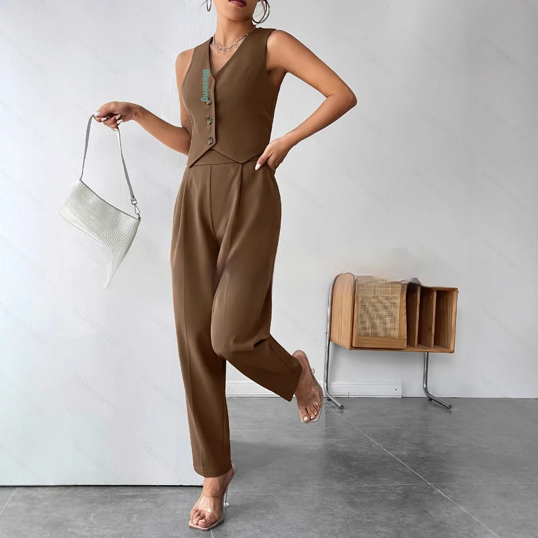 Women’s Coffee Sleeveless Pleated Jumpsuit - Image 4