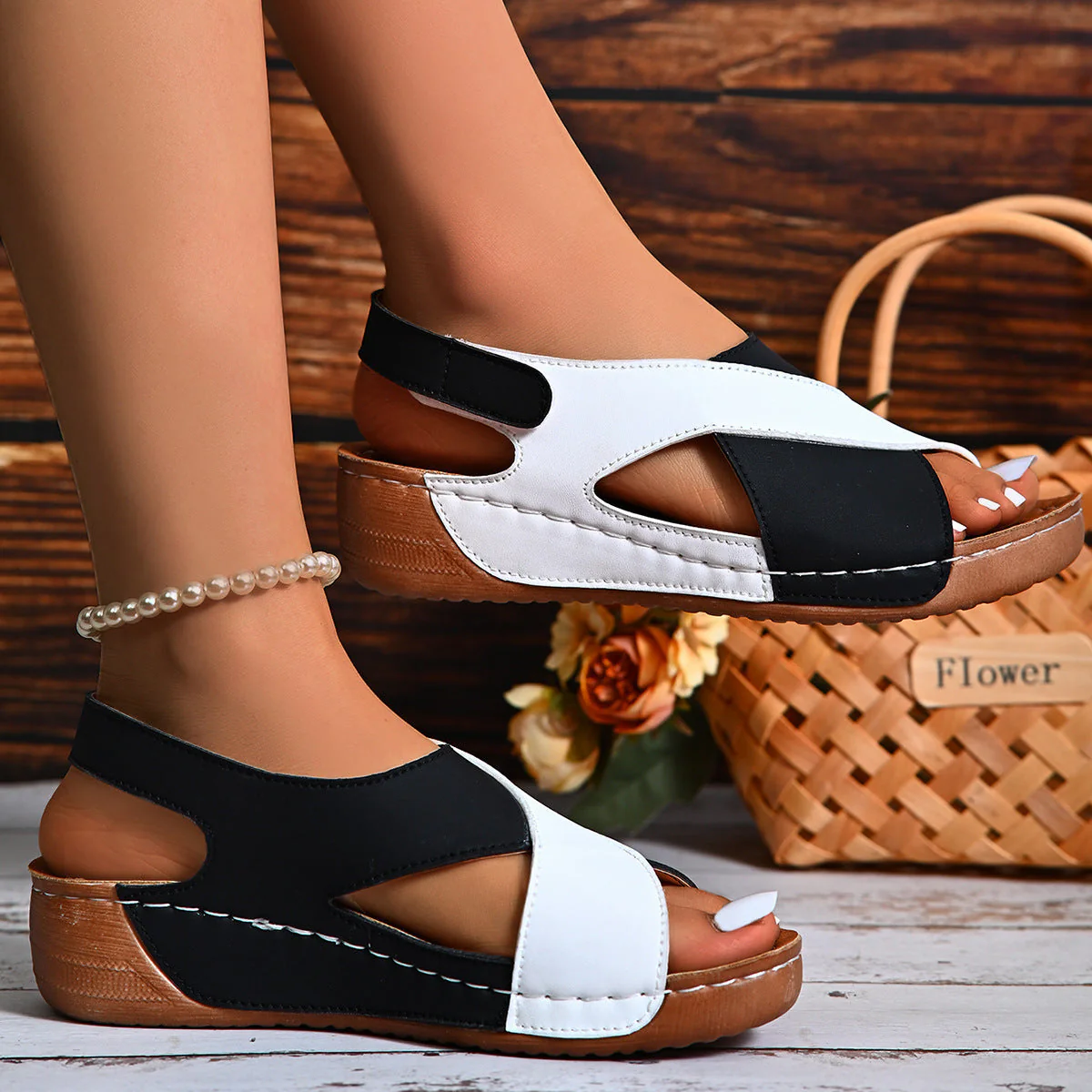 Women’s Colorblock Crossed Wedge Sandals - Image 5
