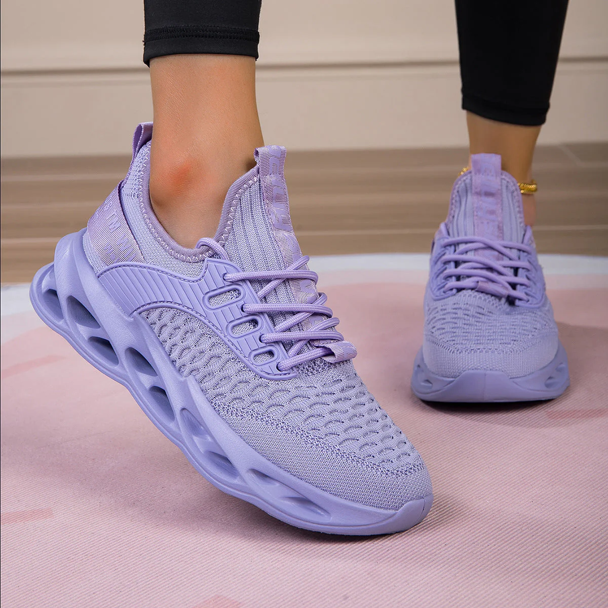 Women’s Lightweight Casual Walking Shoes - Image 3