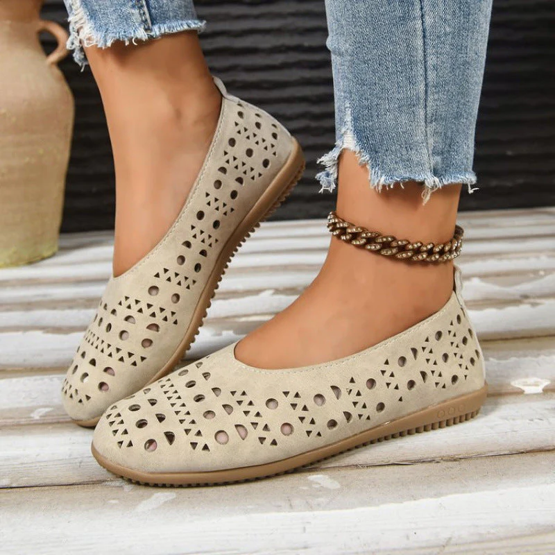 Women's Chunky Heel Wedge Pumps – Wide Size Full-Grain Leather - Image 4