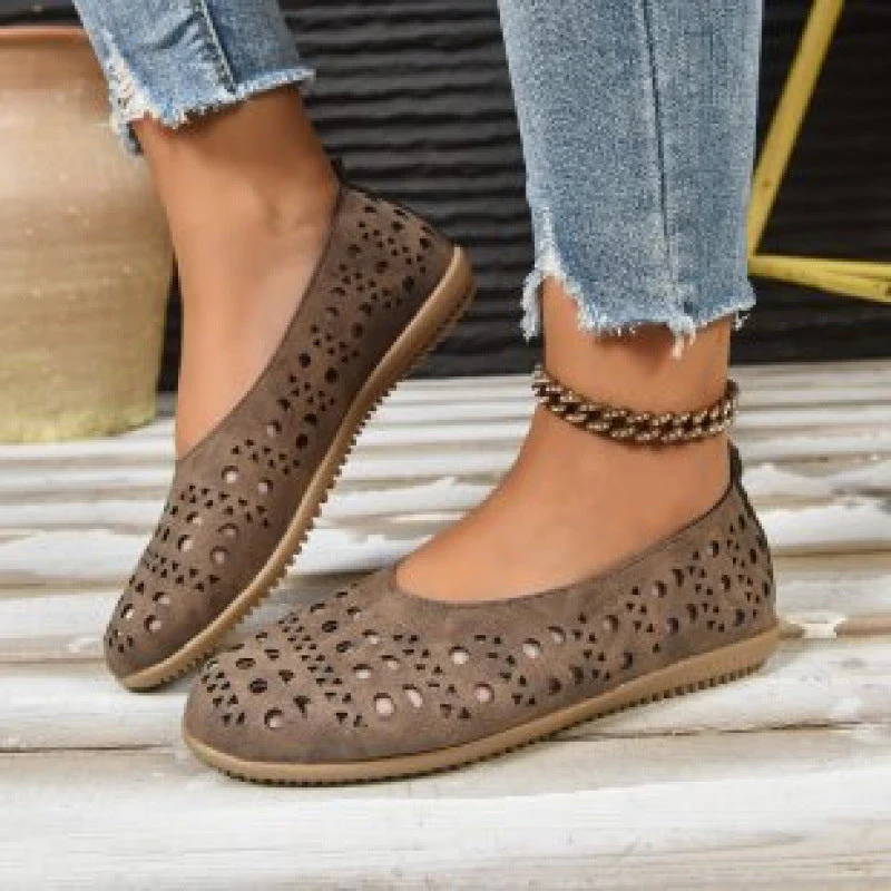 Women's Chunky Heel Wedge Pumps – Wide Size Full-Grain Leather - Image 7