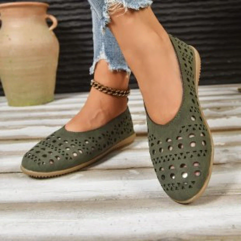 Women's Chunky Heel Wedge Pumps – Wide Size Full-Grain Leather - Image 9