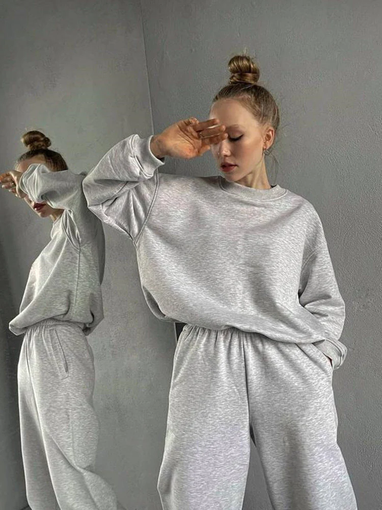 Women's Crewneck Sweatshirt & Jogger Pants Two-Piece Set – Loose Fit - Image 9