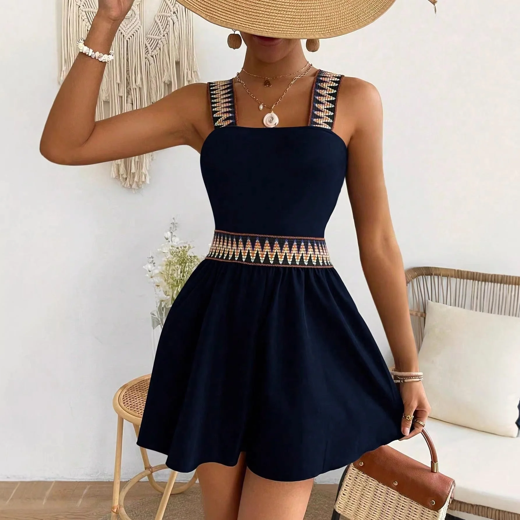 Women's Resort-Style Sleeveless Wide-Leg Jumpsuit with Cinched Waist - Image 3