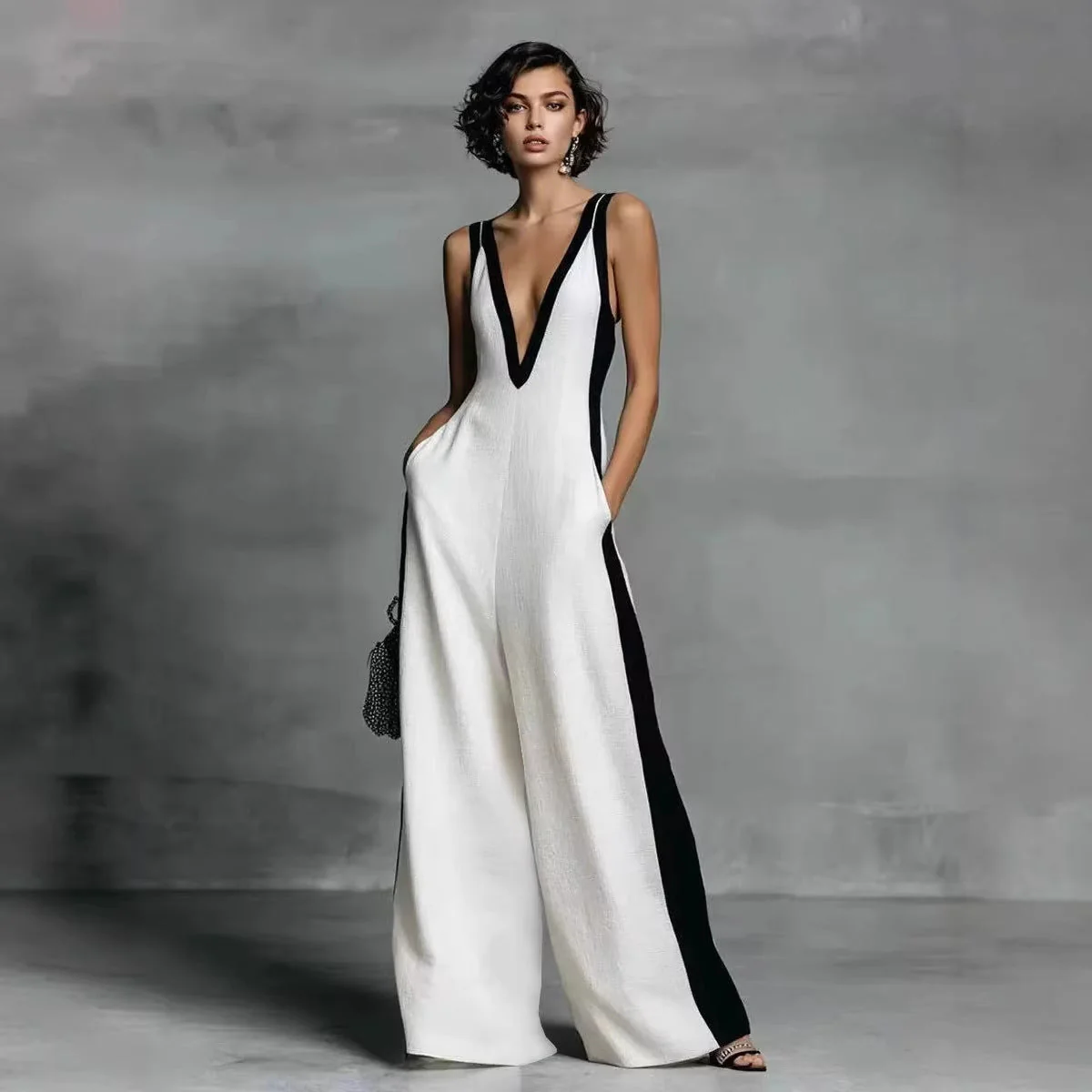 Women's Sleeveless V-Neck Contrast Color Wide-Leg Jumpsuit - Image 6