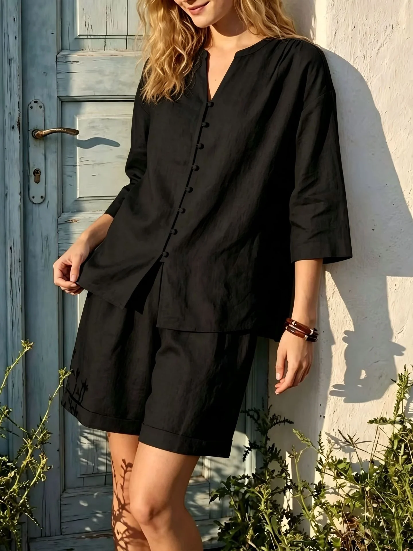 Women's V-Neck Top & High-Waist Wide-Leg Shorts Two-Piece Set - Image 5